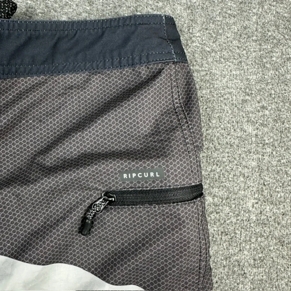 Rip Curl Mirage Board Shorts Mens 34 Blue Grey Striped Surf Trunks Zipper Pocket